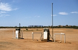 697_Pompstation langs de Stuart Highway